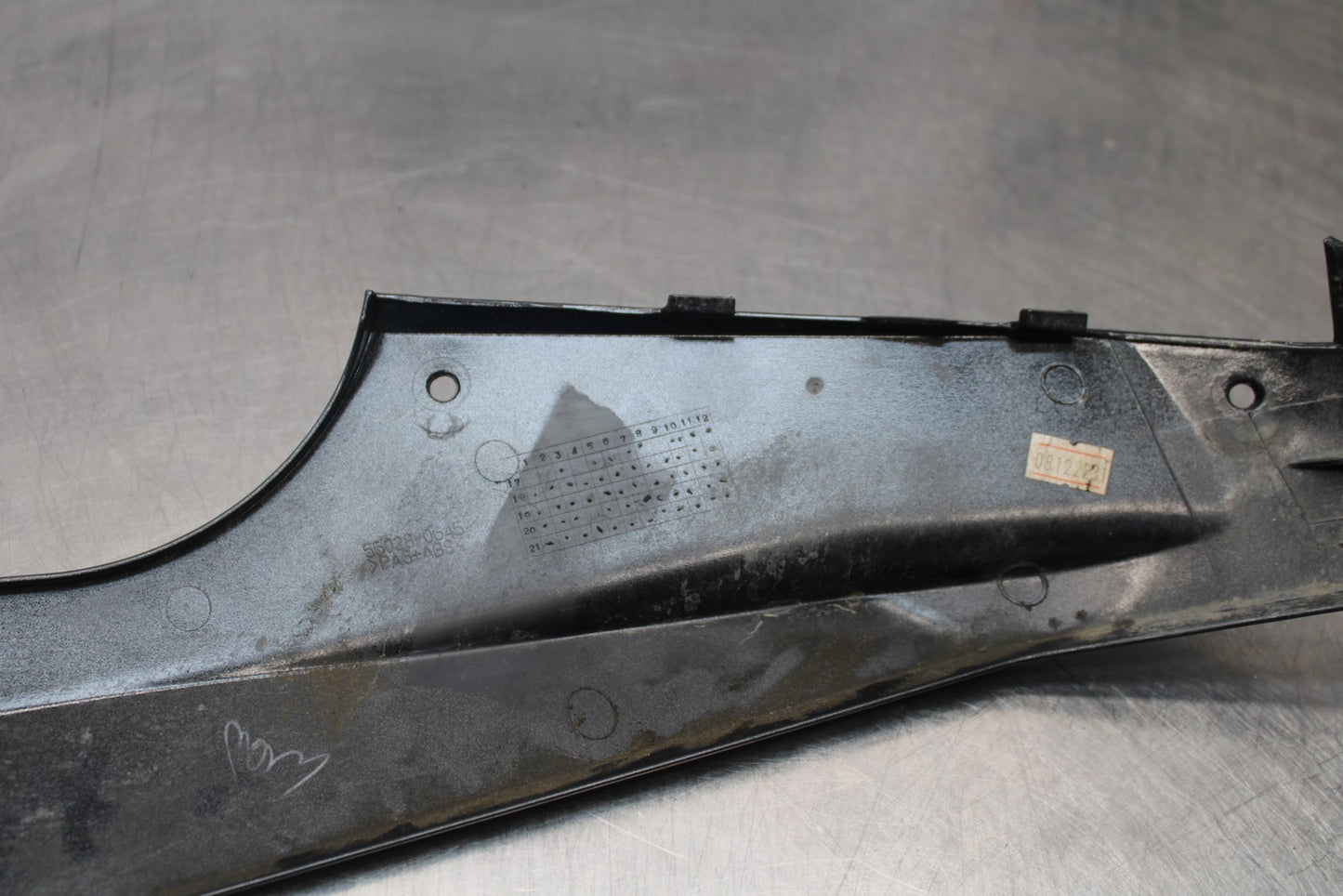 18-23 KAWASAKI NINJA 400 EX400 ABS LEFT LOWER BOTTOM BELLY SIDE FAIRING BB192