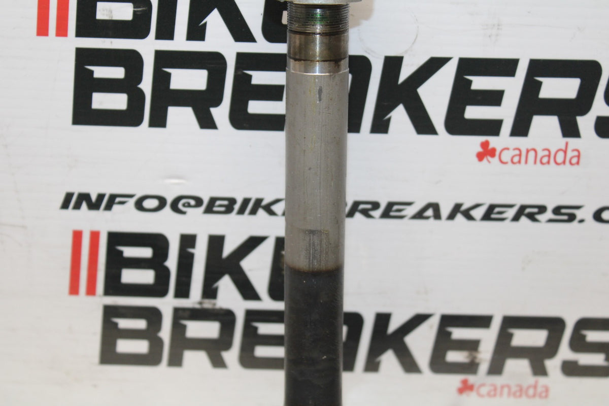 05-09 SUZUKI BOULEVARD C90 FRONT FORKS CLAMP LOWER TRIPLE TREE STEM BB791
