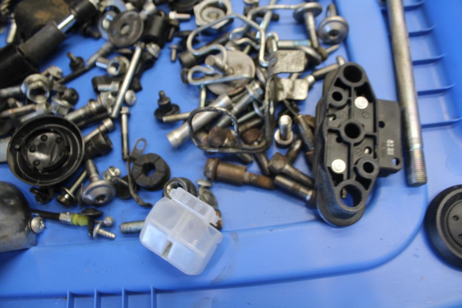 2016 Suzuki Bandit GSF1250SA ABS LEFTOVER MOUNTING BOLTS HARDWARE MOTOR BB509