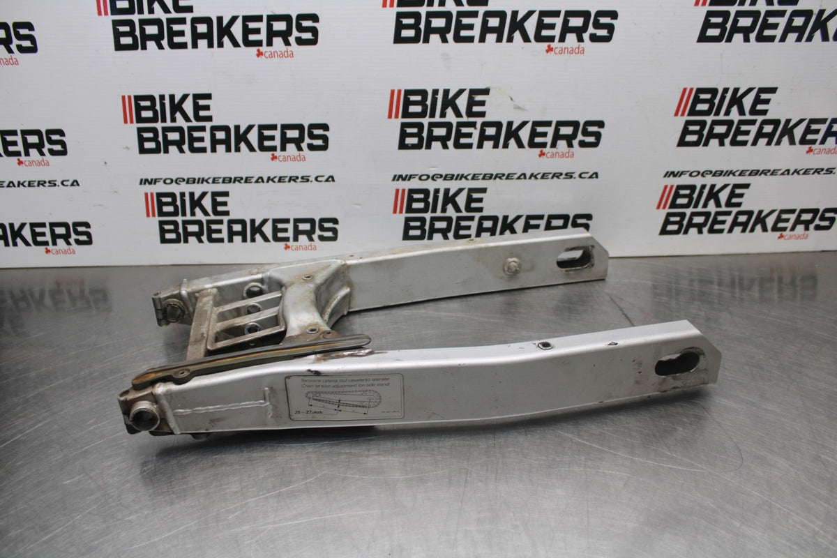 02 DUCATI MONSTER 620 REAR SWINGARM BACK SUSPENSION SWING ARM