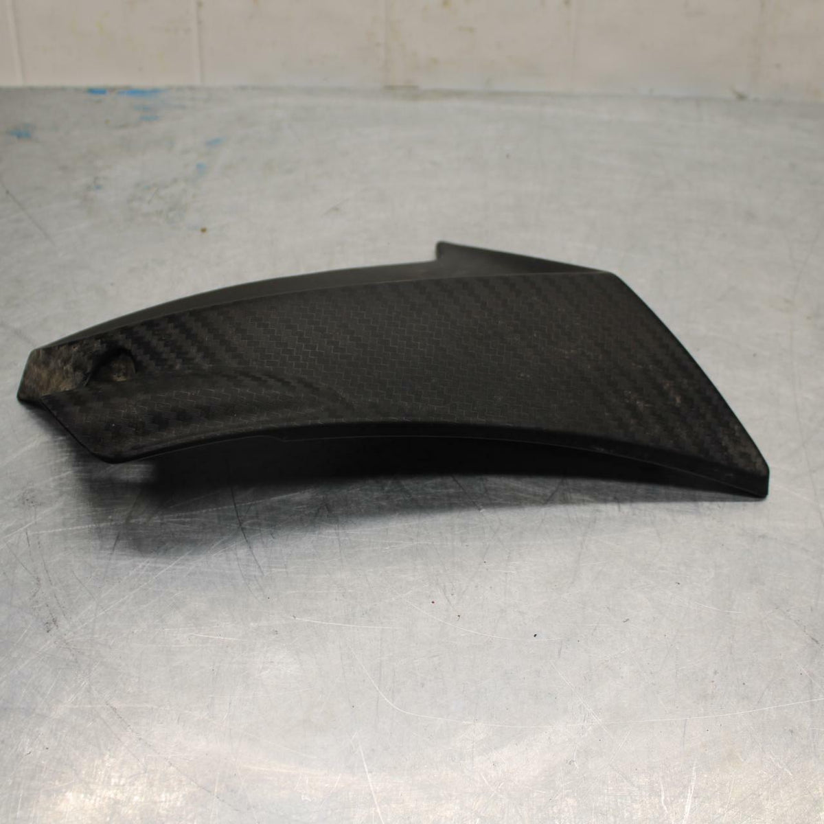 11-22 SUZUKI GSXR600 RIGHT FRAME SIDE COVER COWL PANEL TRIM FAIRING BB422