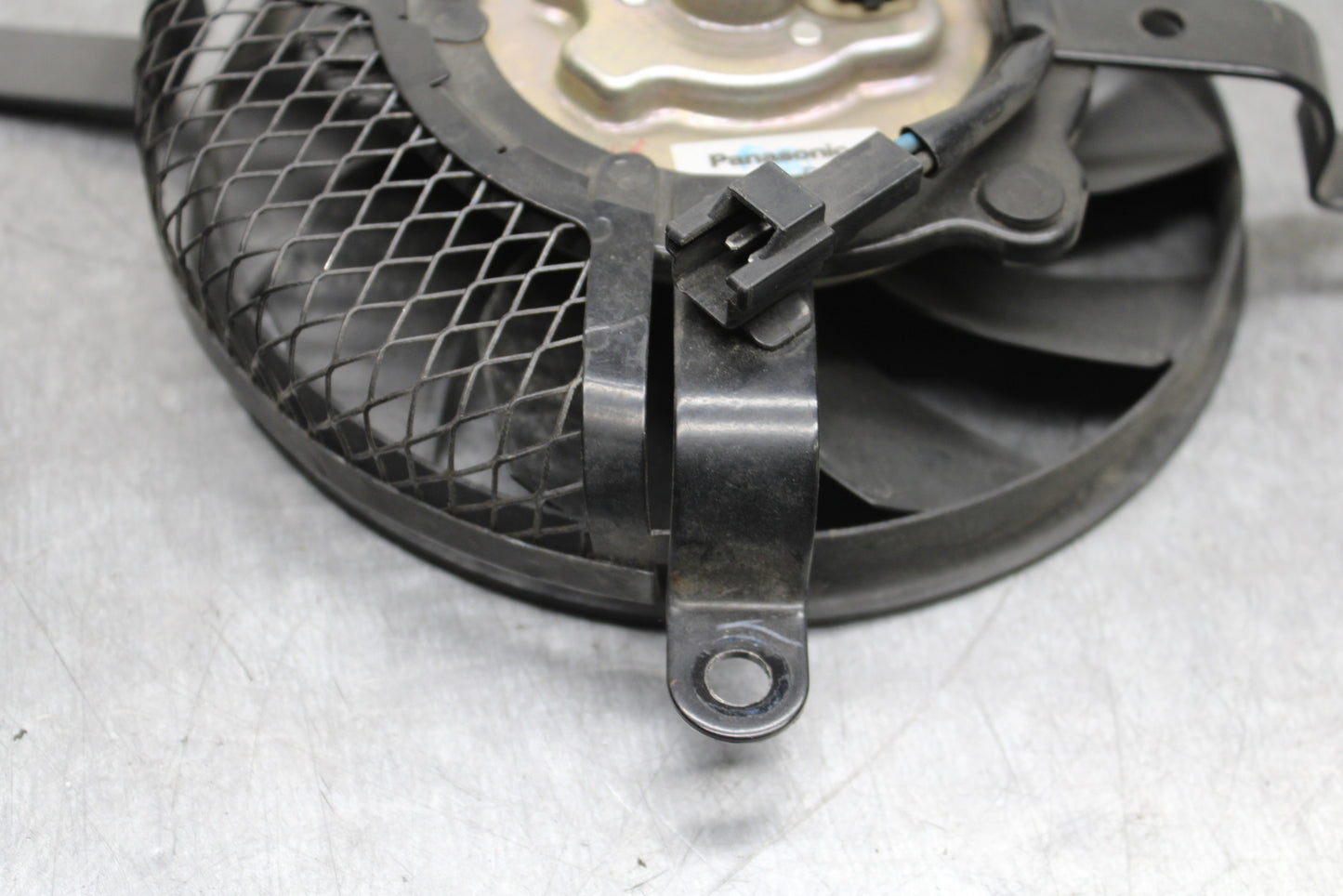 06-07 SUZUKI GSXR750 ENGINE RADIATOR COOLING FAN BB123