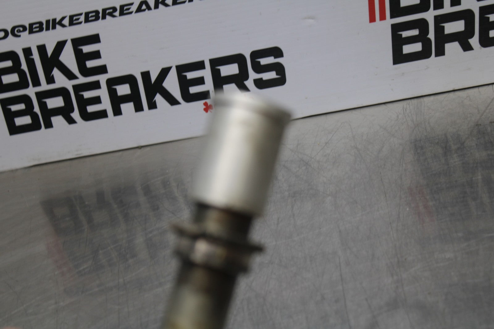 07-08 KAWASAKI NINJA ZX6R FRONT WHEEL RIM AXLE PIVOT BOLT BB203