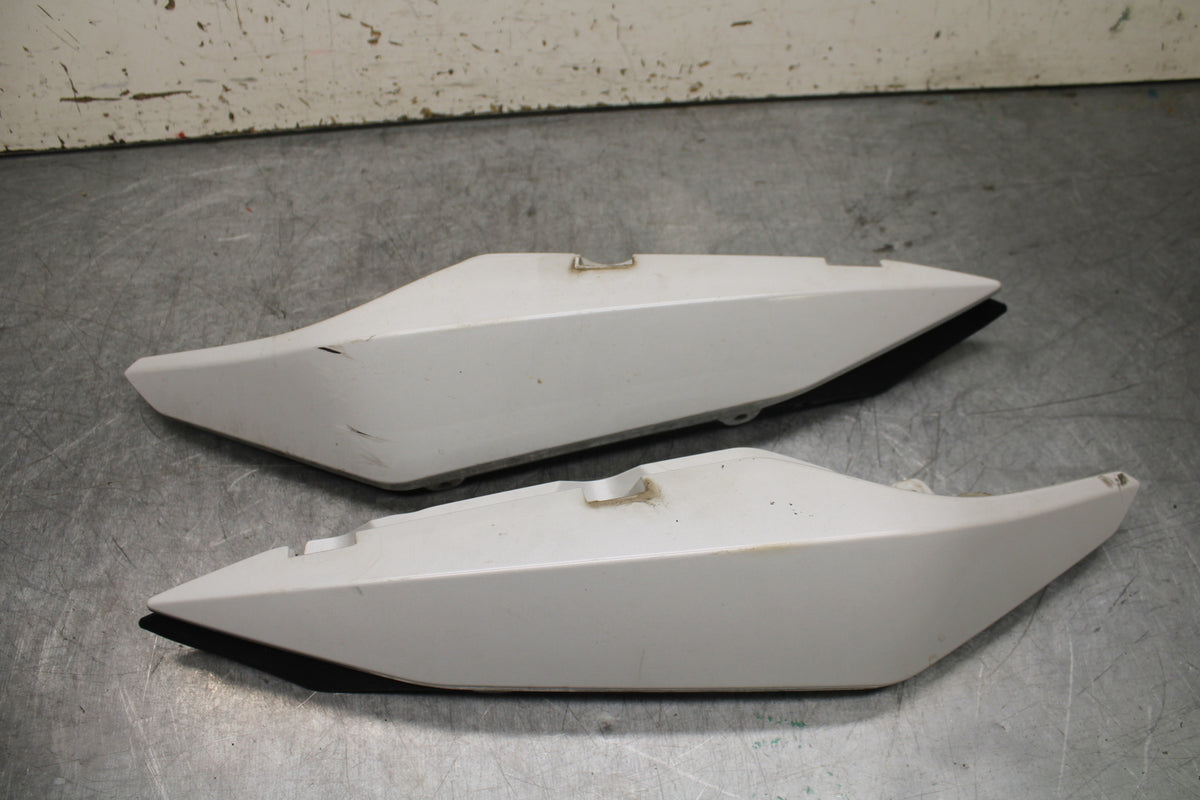 09-15 YAMAHA FZ6R REAR BACK TAIL FAIRING COWL SHROUD SET BB719
