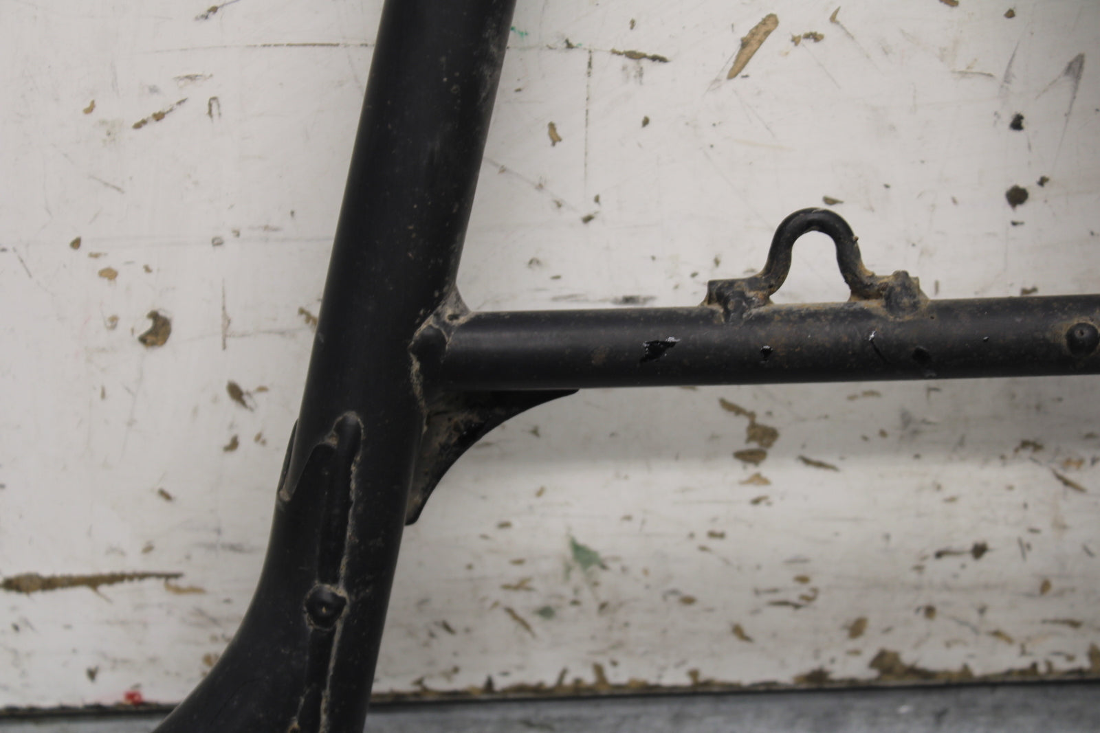 79-82 HONDA CB650 CENTER MAIN STAND BB107