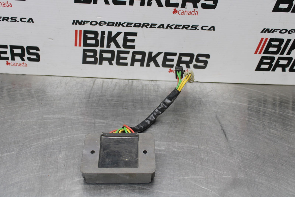 02 DUCATI MONSTER 620 RECTIFIER VOLTAGE REGULATOR BB851