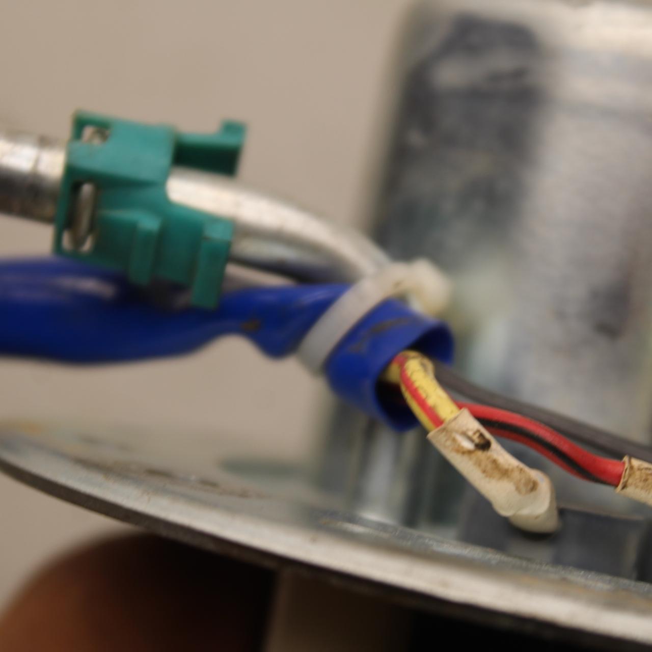 06-07 SUZUKI GSXR 600 750 FUEL PUMP GAS PETROL SENDER UNIT BB648