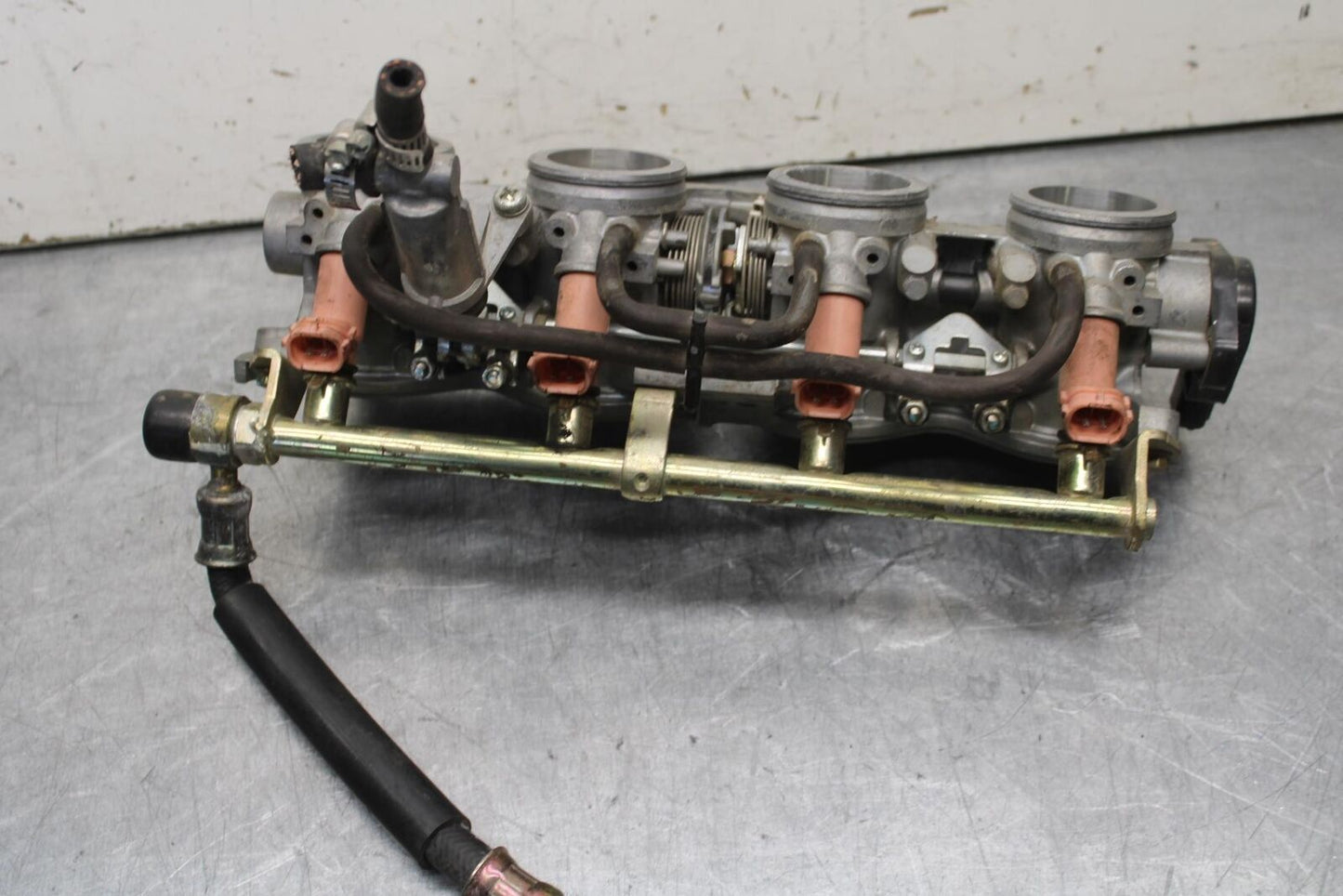 03-04 HONDA CBR600RR MAIN FUEL INJECTORS / THROTTLE BODIES 16400-MEE-672 BB637