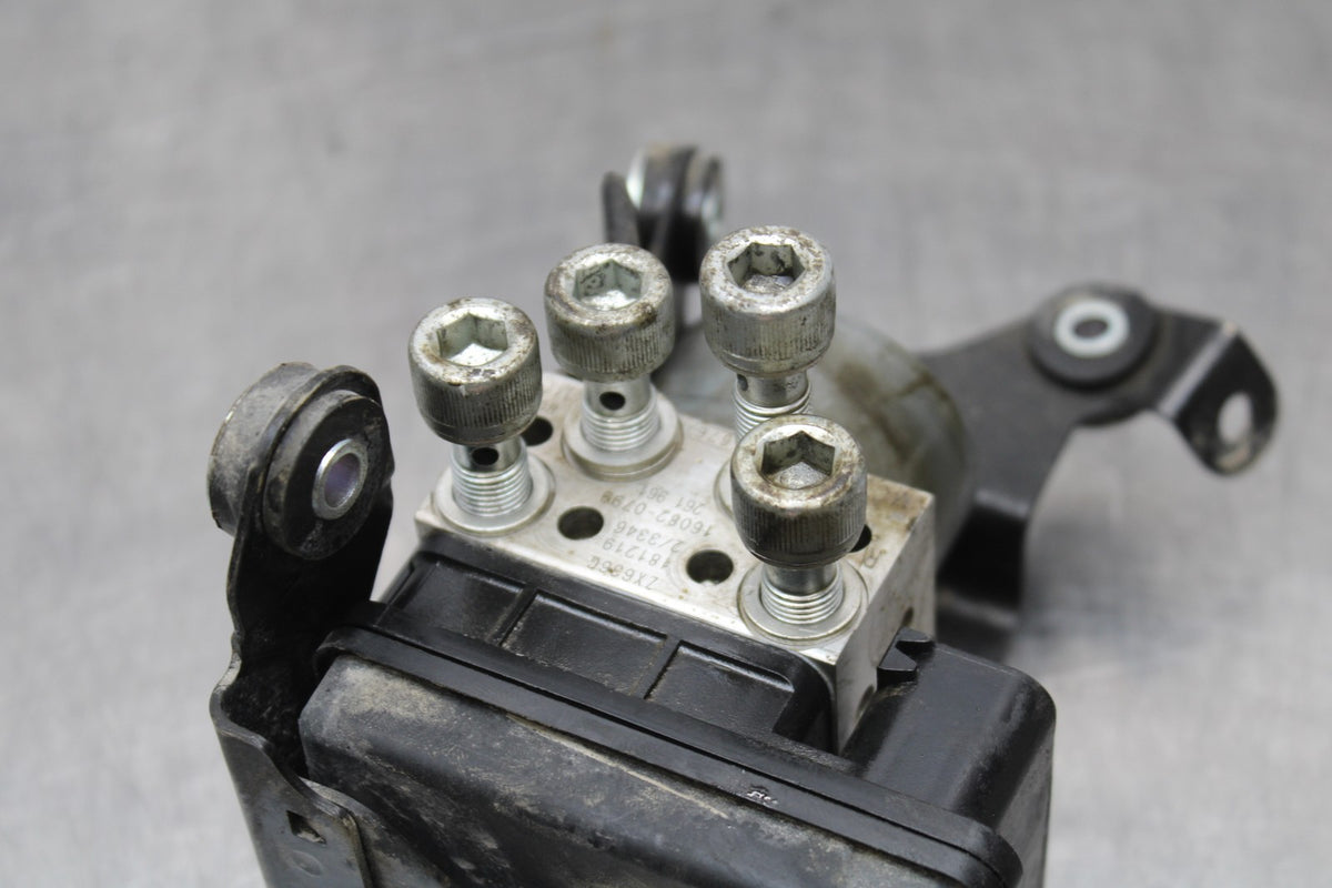 19-23 KAWASAKI NINJA ZX6R ABS PUMP UNIT MODULE BB188