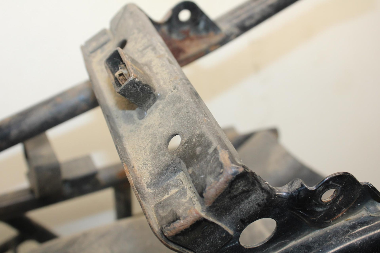 1988 Yamaha FZ600 REAR SUBFRAME BACK SUB FRAME BB601