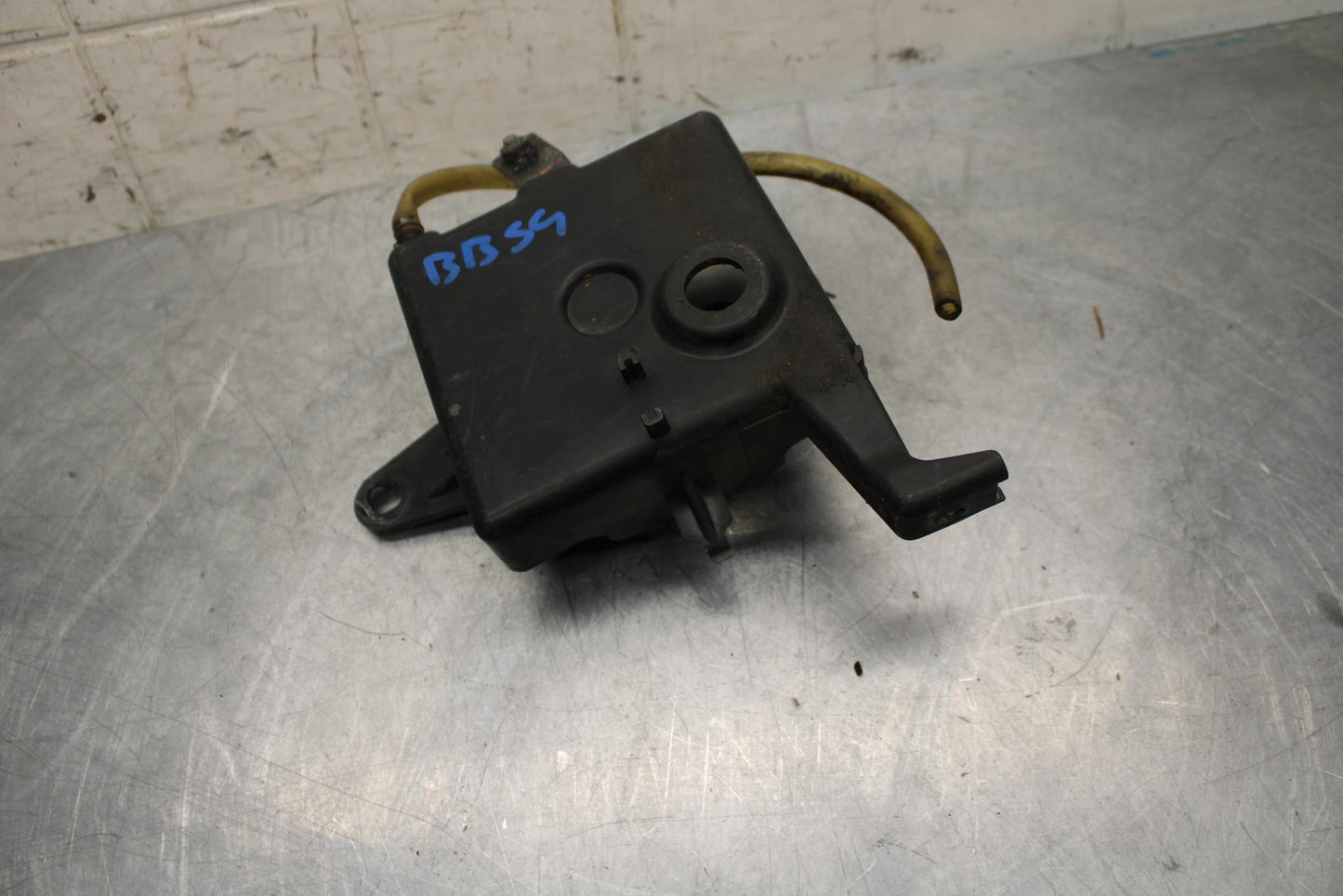 85-88 HONDA NS400R NC19 NSR400 NS400RG BATTERY BOX CLAMP STRAP BB32