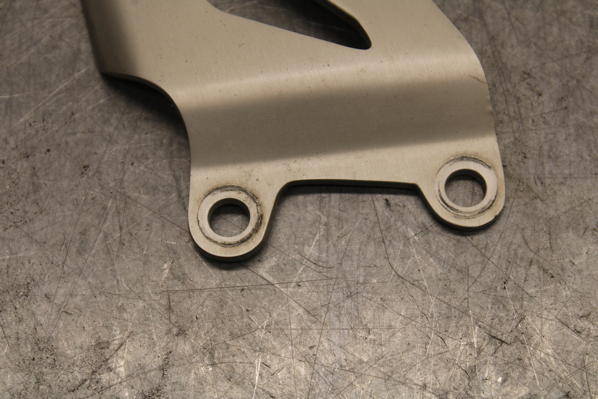 09-11 TRIUMPH DAYTONA 675 RIGHT REARSET REAR SET HEEL GUARD COVER BB652