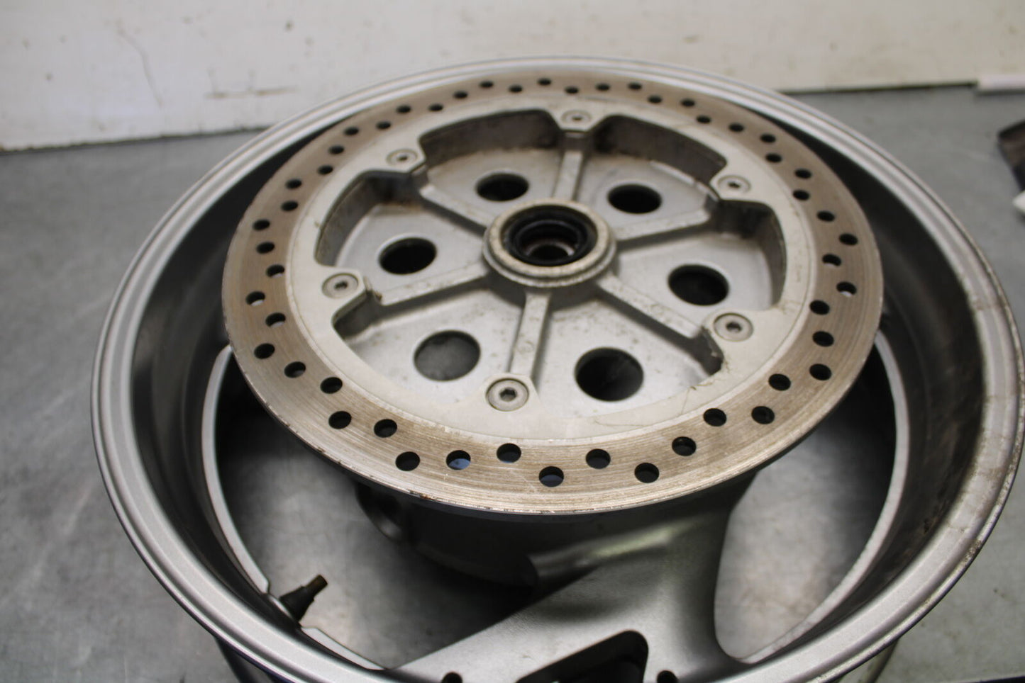 04-12 HONDA ST1300A REAR WHEEL AND ROTOR BACK BRAKE DISC (ITEM B) BB669