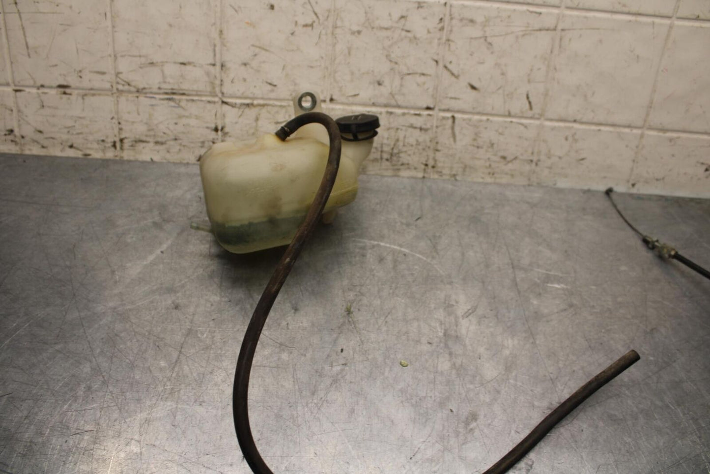 2006 Honda CBR600F4i COOLANT WATER TANK RESERVOIR BOTTLE 19101-MBW-D20 BB567