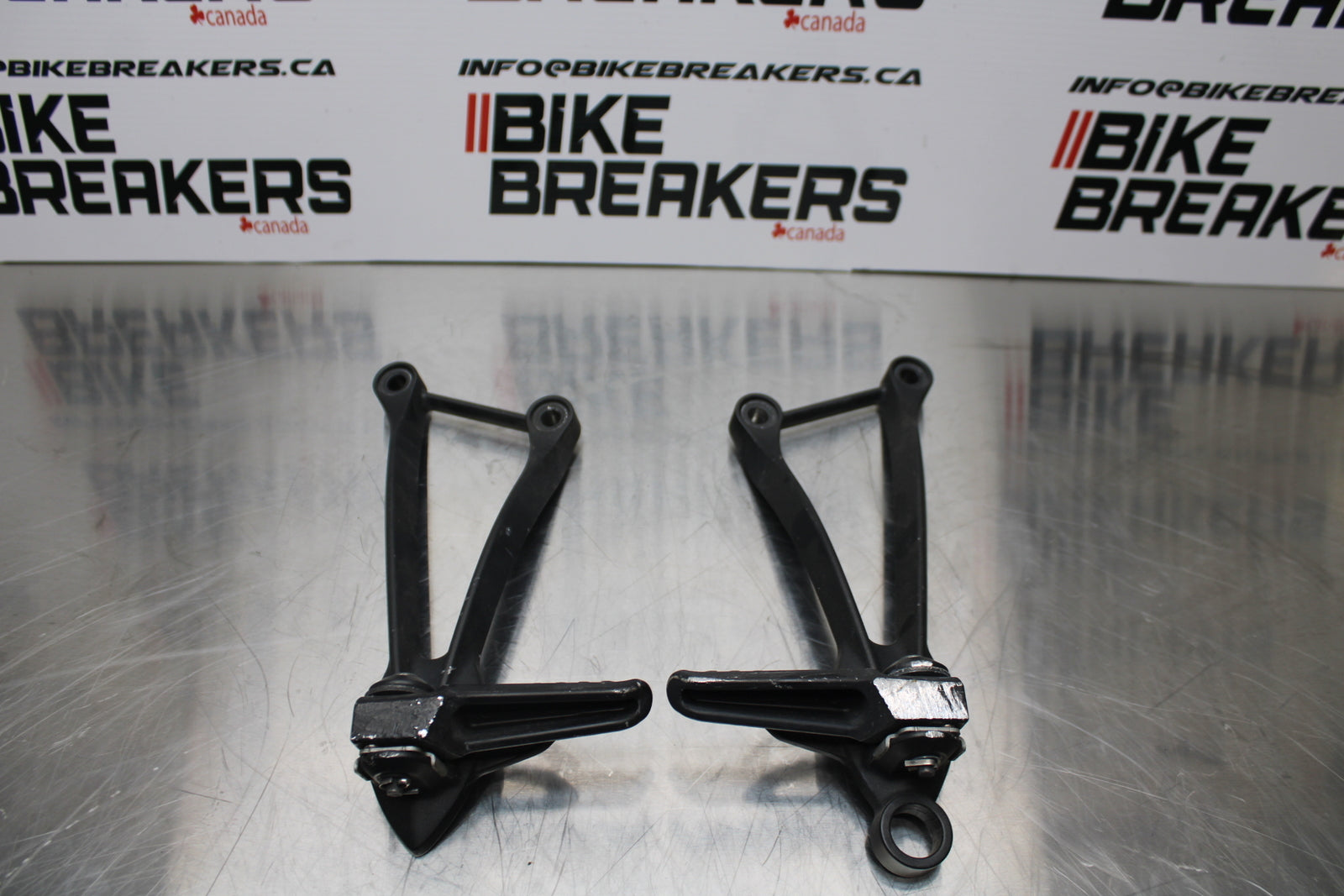 13-17 KAWASAKI NINJA ZX6R ZX636 ABS REAR BACK PASSENGER PEG SET PAIR BB143
