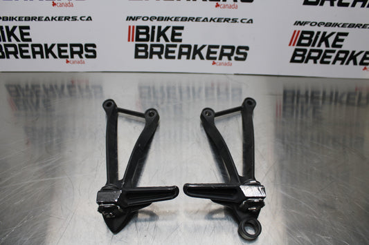 13-17 KAWASAKI NINJA ZX6R ZX636 ABS REAR BACK PASSENGER PEG SET PAIR BB143