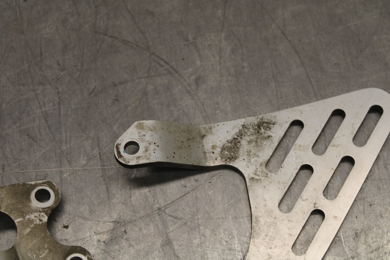 08-09 YAMAHA YZF R6S REARSET REAR SET HEEL GUARD COVER  BB114