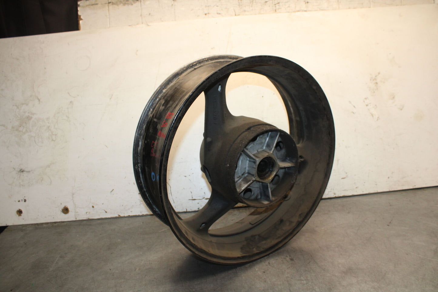 06-07 SUZUKI BANDIT 1200S ABS REAR WHEEL BACK RIM BB50