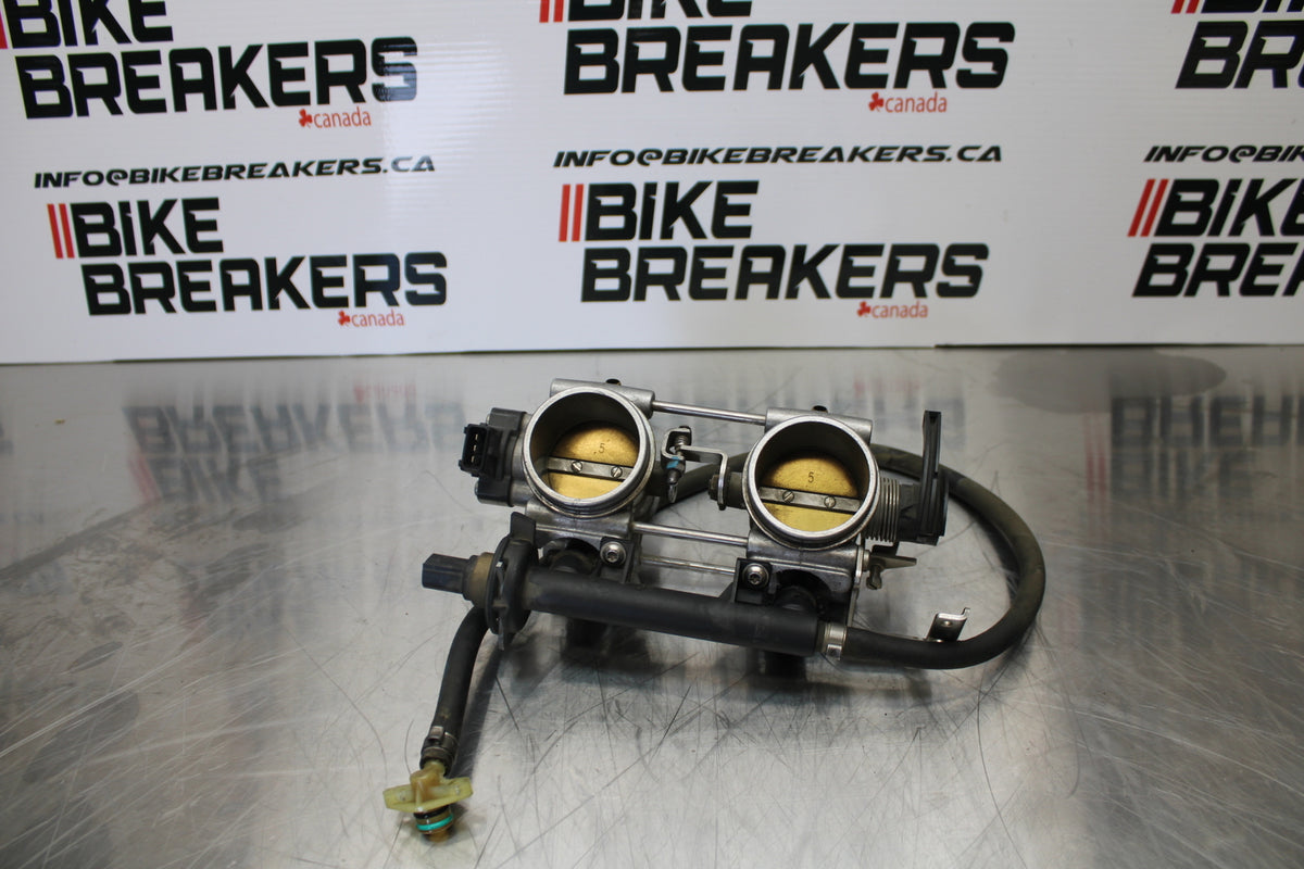 06-12 BMW F800ST MAIN FUEL INJECTORS / THROTTLE BODIES BB144