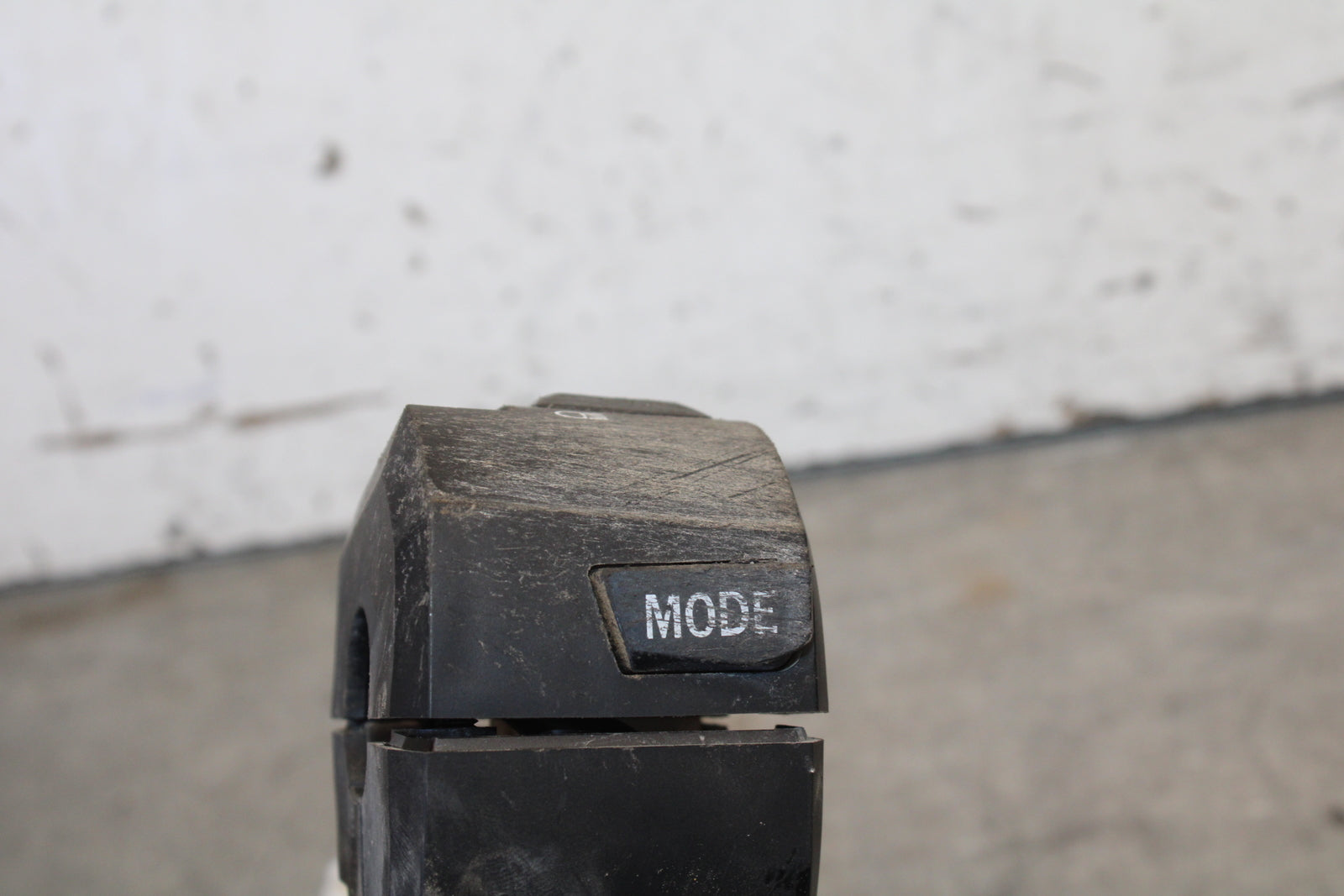 11-24 SUZUKI GSXR750 LEFT CLIP ON HANDLE HORN SIGNALS SWITCH SWITCHES BB687