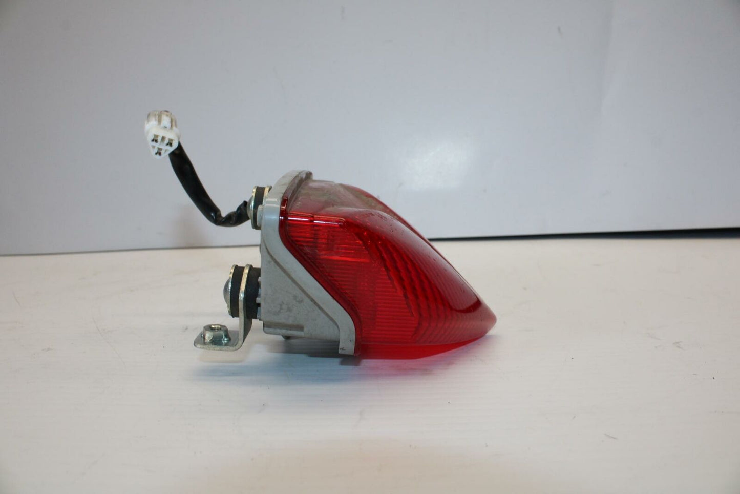 11-21 SUZUKI GSXR600 REAR TAIL TAILLIGHT BACK BRAKE LIGHT BB252