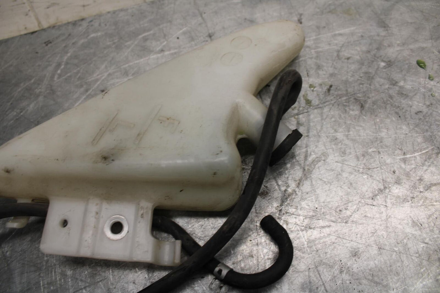 13 SUZUKI GSXR750 COOLANT WATER TANK RESERVOIR BOTTLE BB474