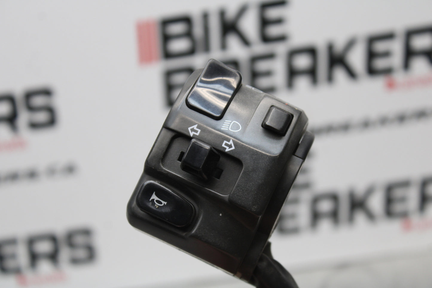 04-05 KAWASAKI NINJA ZX10R LEFT CLIP ON HANDLE HORN SIGNAL SWITCHES  BB163