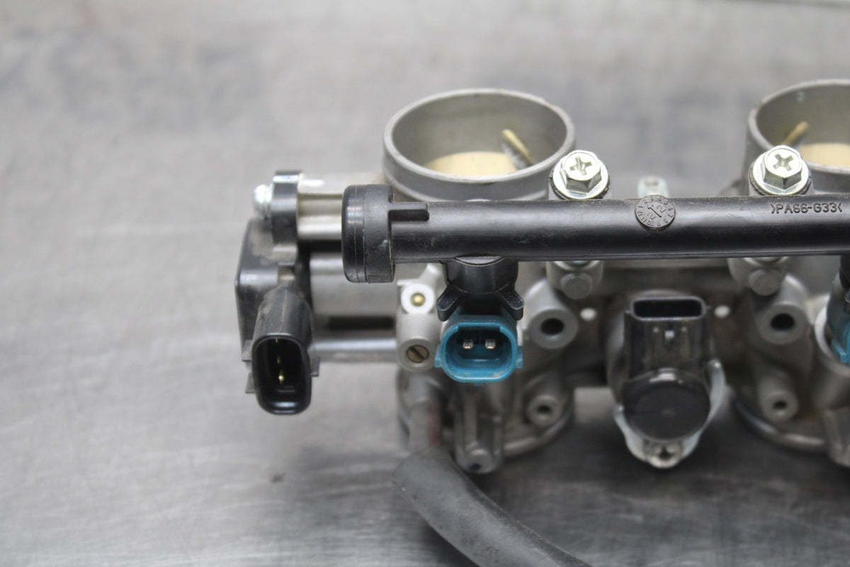 23-24 YAMAHA MT-07 MAIN FUEL INJECTORS / THROTTLE BODIES BB927