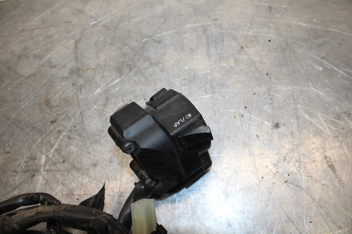 18 YAMAHA YZF R1  LEFT CLIP ON HANDLE HORN SIGNALS SWITCH SWITCHES BB473