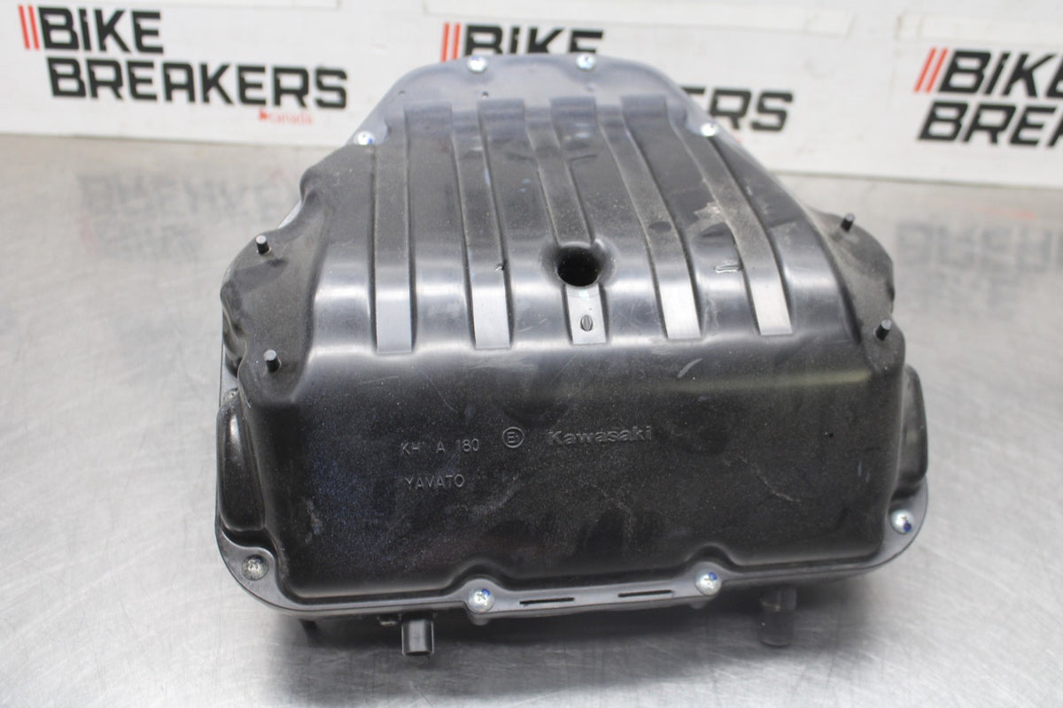 23 KAWASAKI Z900RS AIRBOX AIR INTAKE FILTER BOX BB935
