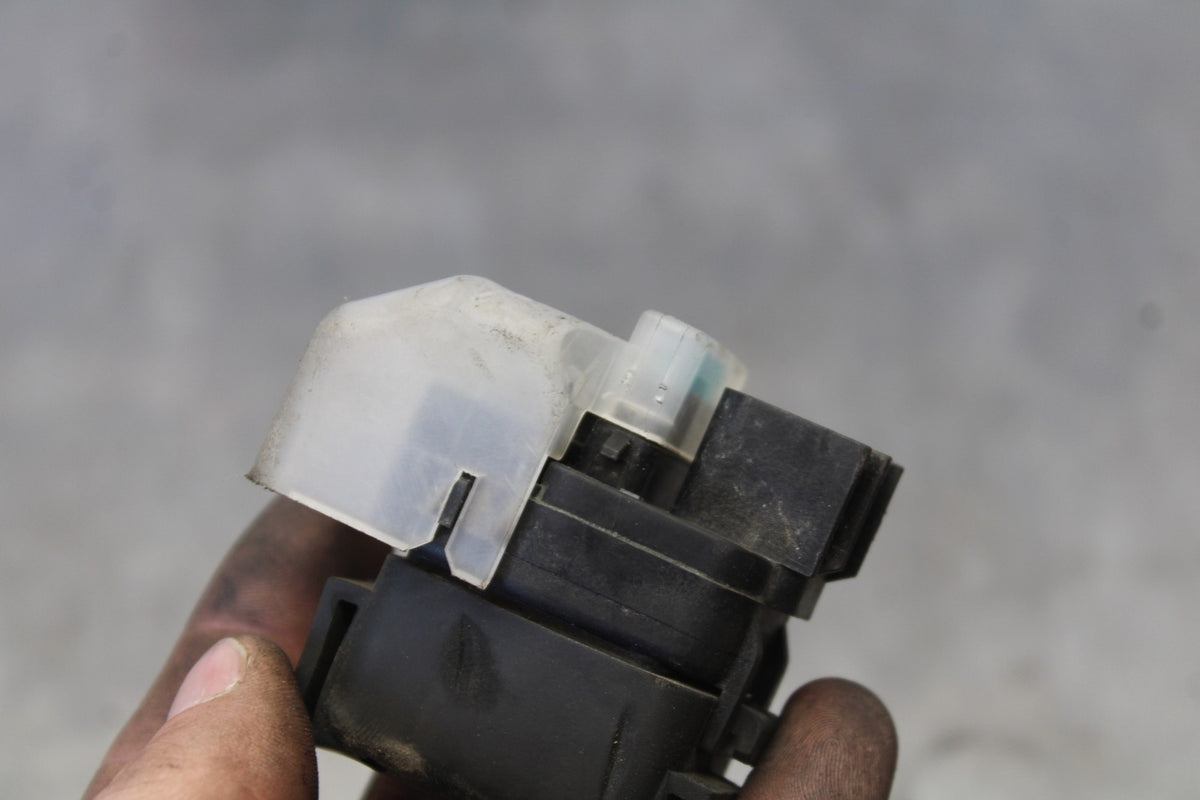 06-07 SUZUKI GSXR 600 ENGINE STARTER RELAY STARTING MOTOR SWITCH BB863