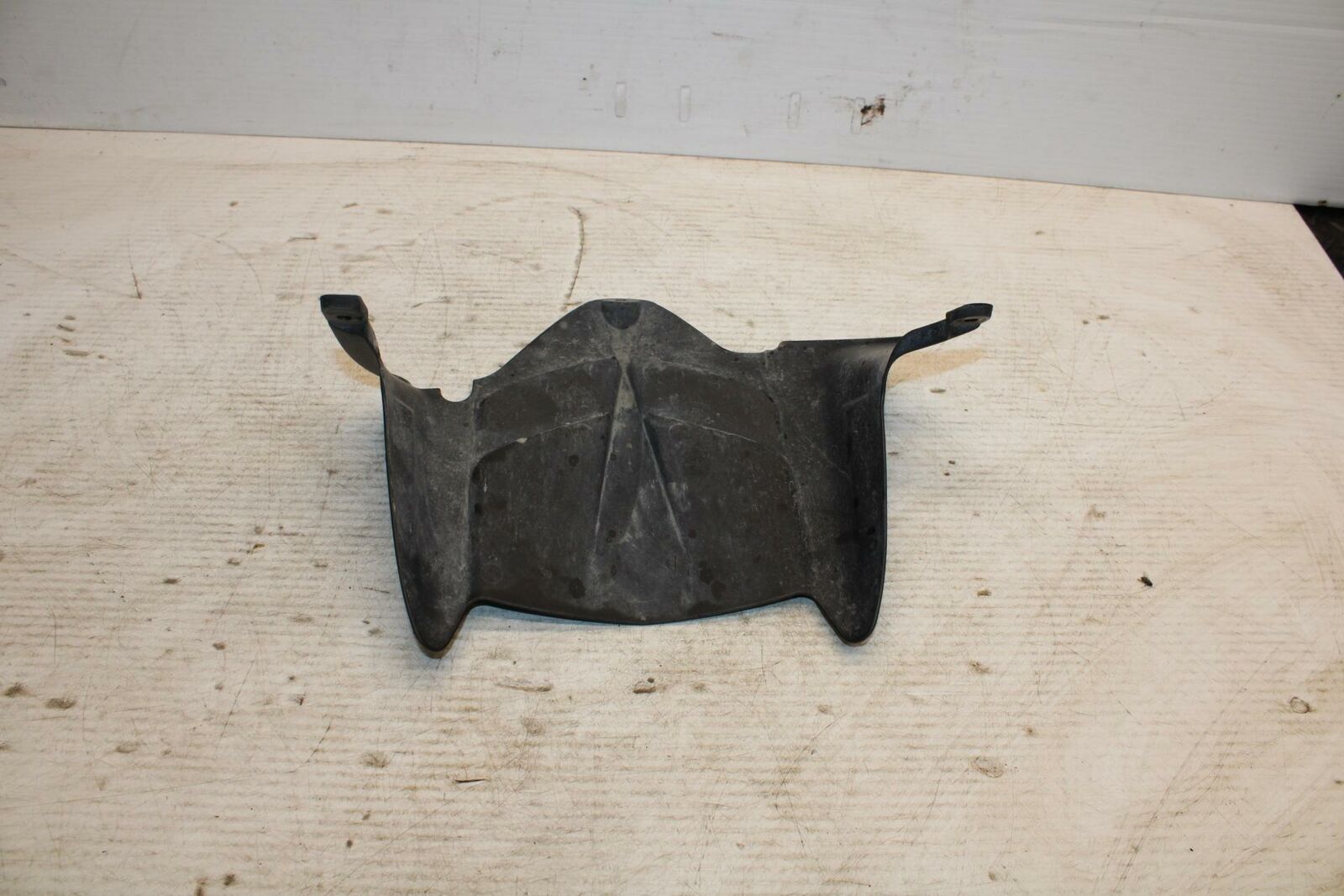 13-18 KAWASAKI NINJA ZX6R REAR BACK WHEEL TIRE HUGGER FENDER 35023-0171 BB304