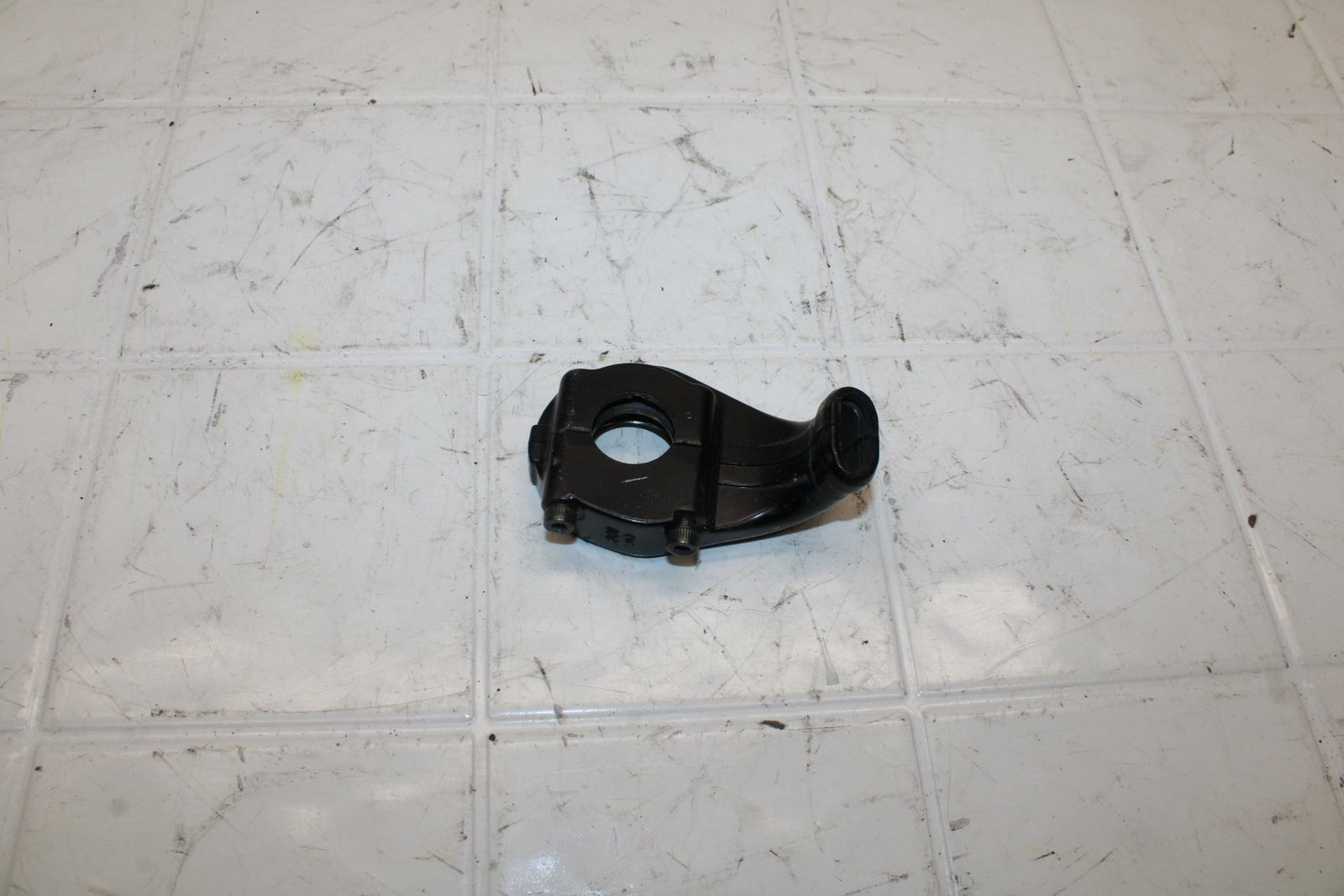 07 YAMAHA YZF R6 THROTTLE CABLE LINE HOUSING GUIDE BB284 B