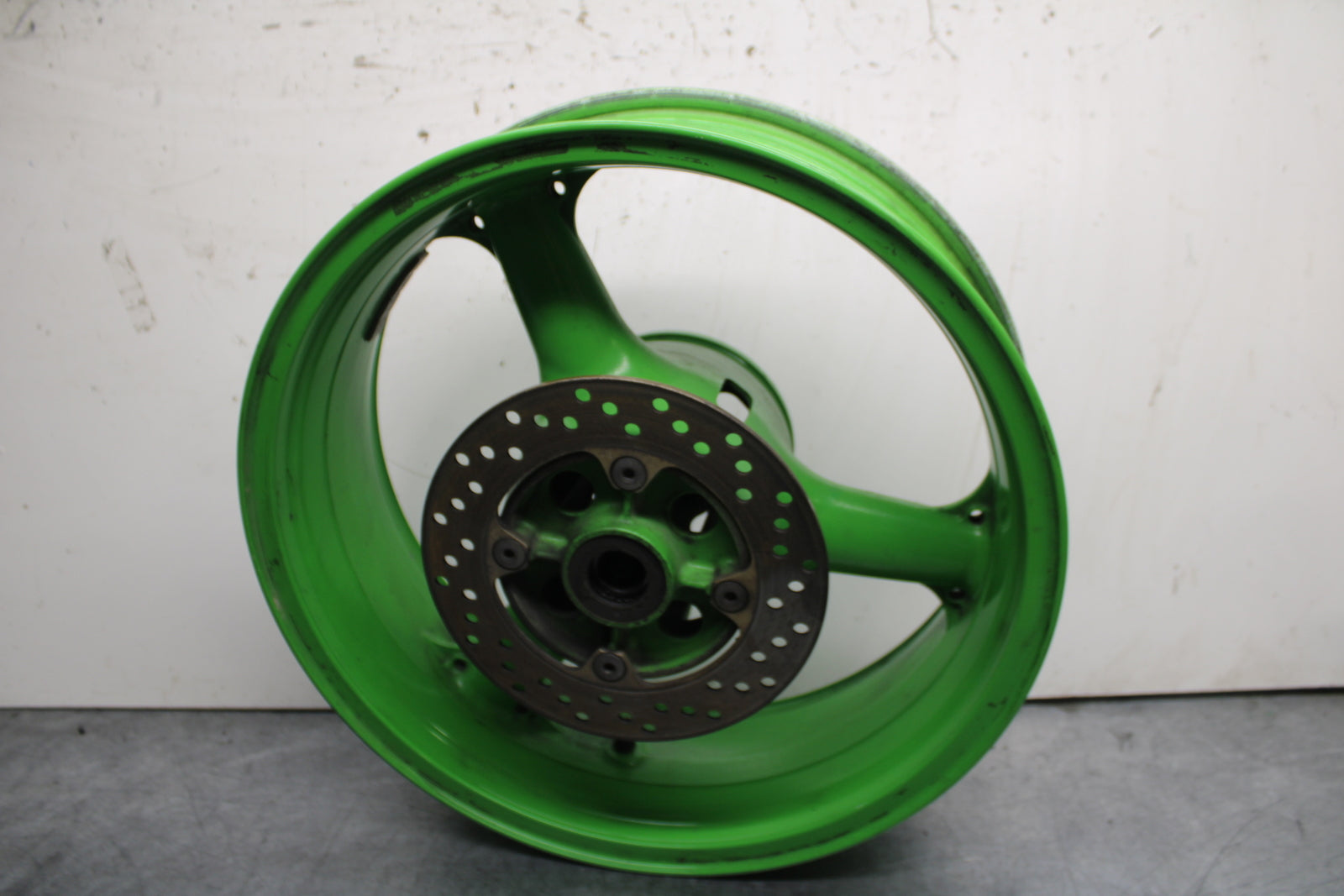 00-02 KAWASAKI NINJA ZX6R REAR WHEEL BACK RIM BB750
