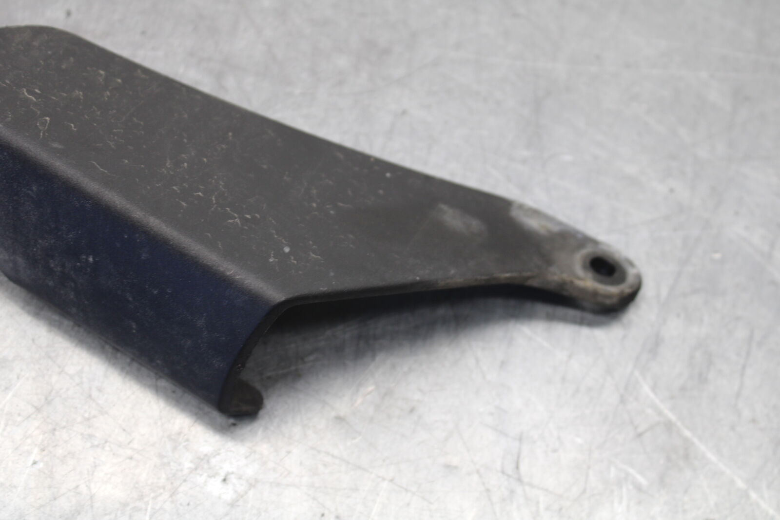 09-12 KAWASAKI NINJA ZX6R REAR BACK DRIVE CHAIN GUARD COVER SHIELD BB698