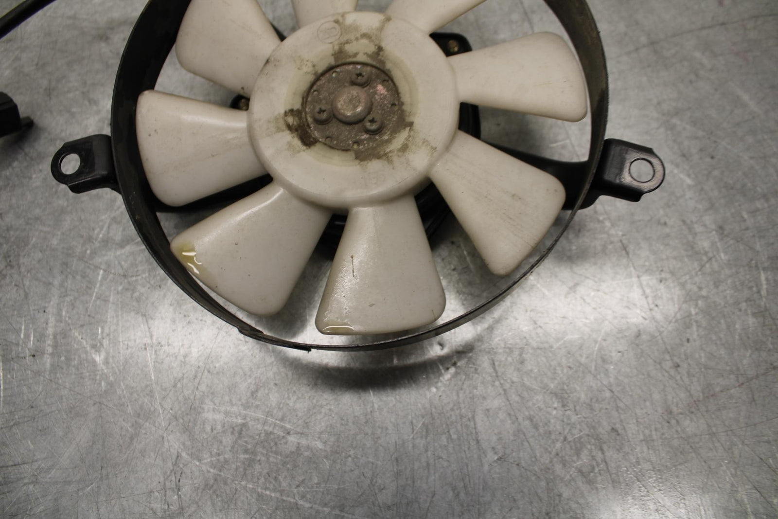 2001 Kawasaki Ninja ZX6 ZX600E ENGINE RADIATOR COOLING FAN BB547