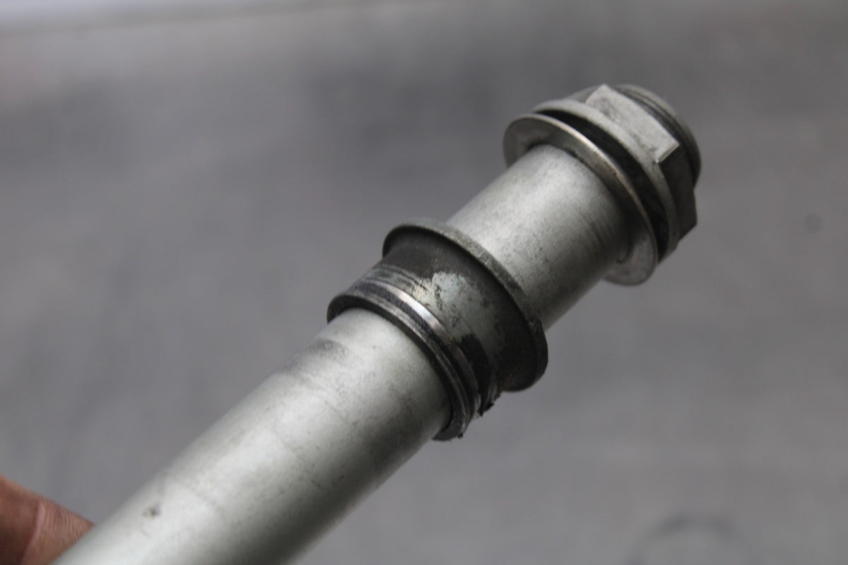 16 APRILIA TUONO V4 1100 FRONT WHEEL RIM AXLE PIVOT BOLT BB905