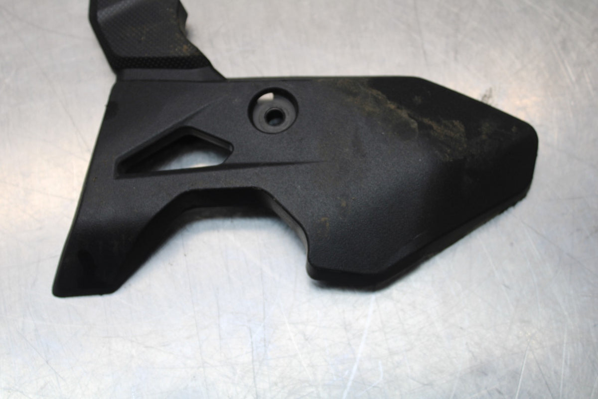 18-26 KAWASAKI Z400 FRAME COVER BB852