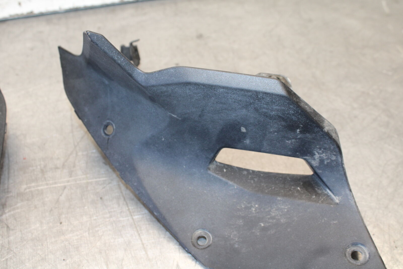 19-22 KAWASAKI Z400 RIGHT LEFT INNER FAIRINGS COWLS PANELS TRIMS BB708