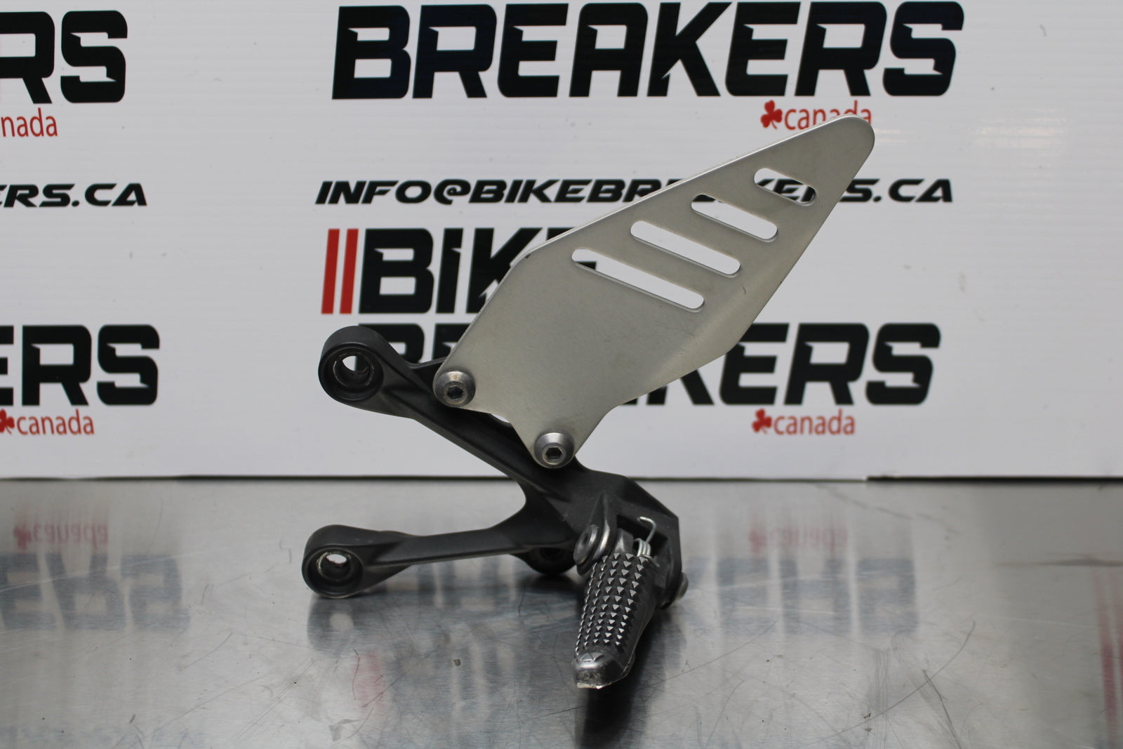13-17 KAWASAKI NINJA ZX6R ZX636 ABS LEFT REARSET REAR SET DRIVER FOOT PEG BB143