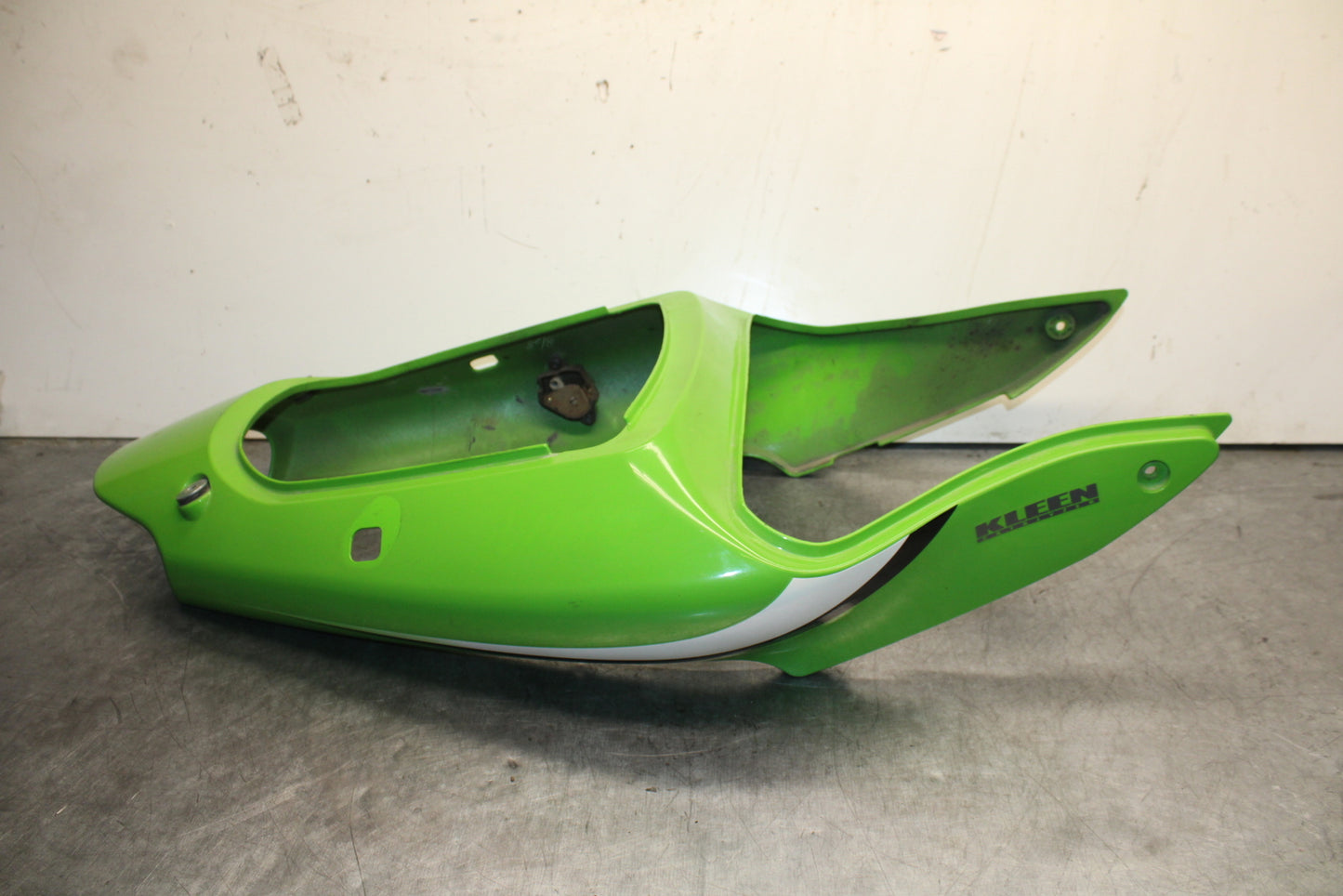 00-02 KAWASAKI NINJA ZX6R REAR BACK TAIL FAIRING COWL SHROUD BB750