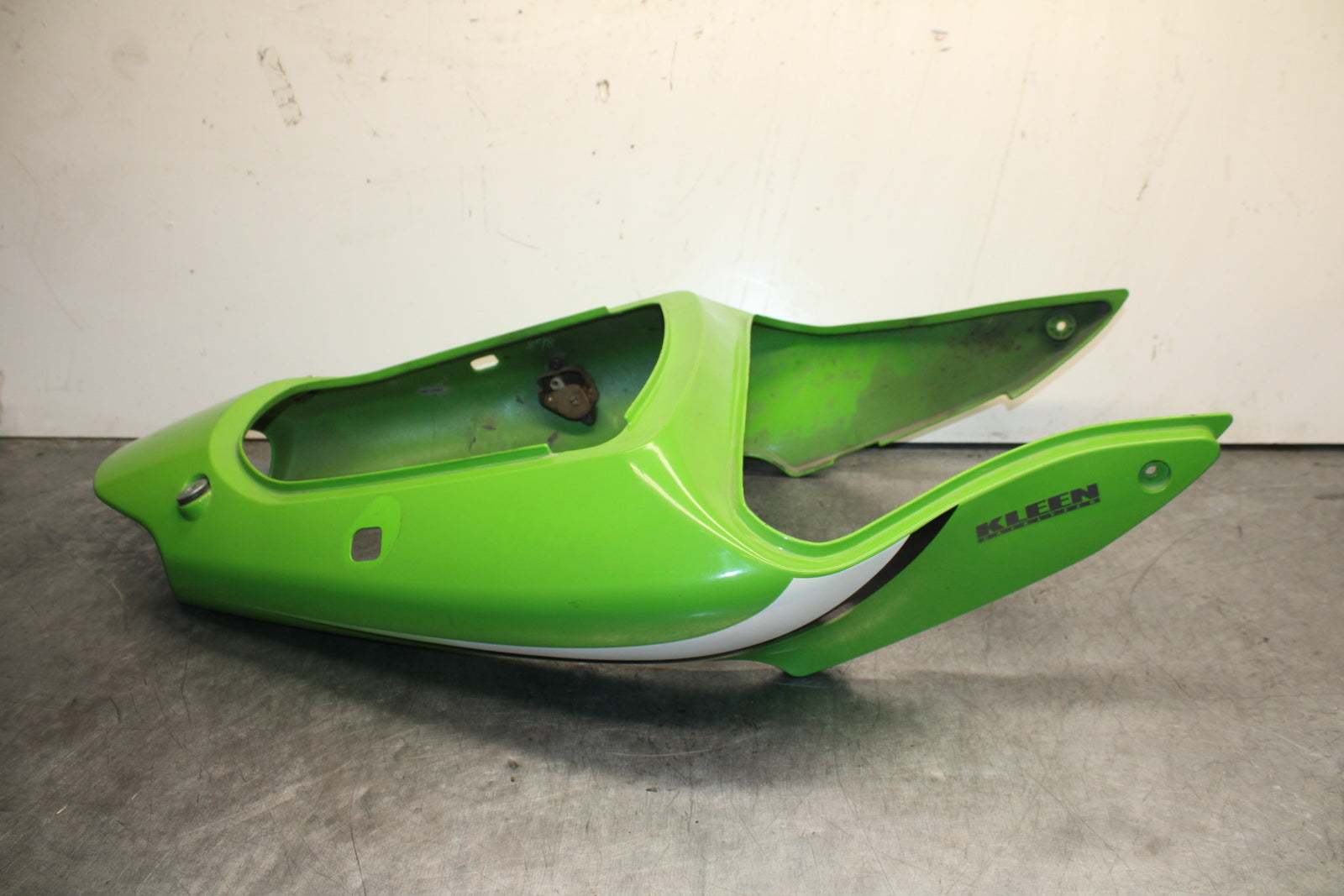 00-02 KAWASAKI NINJA ZX6R REAR BACK TAIL FAIRING COWL SHROUD BB750