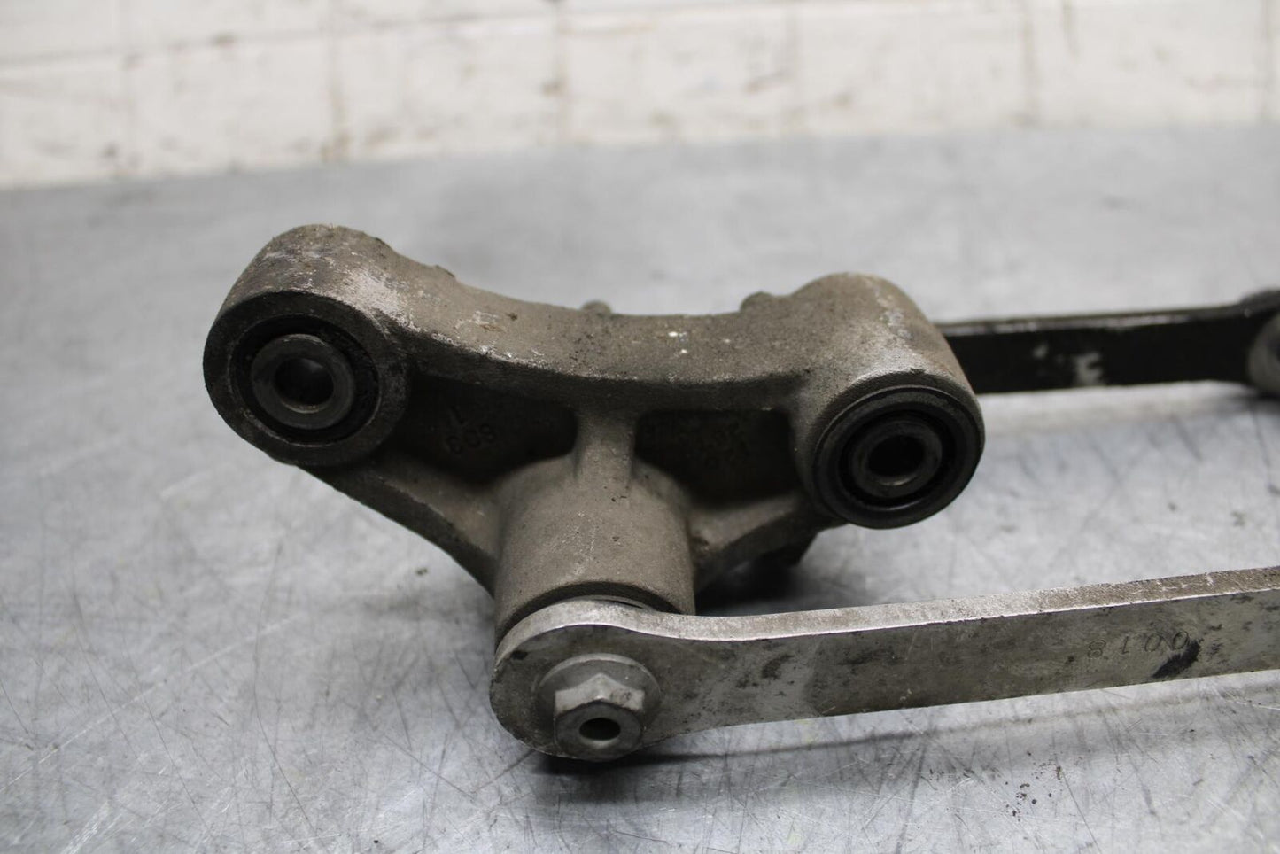 2009 Kawasaki Ninja ZX6R ZX600R REAR DOGBONE SHOCK LINKAGE LINK BB548