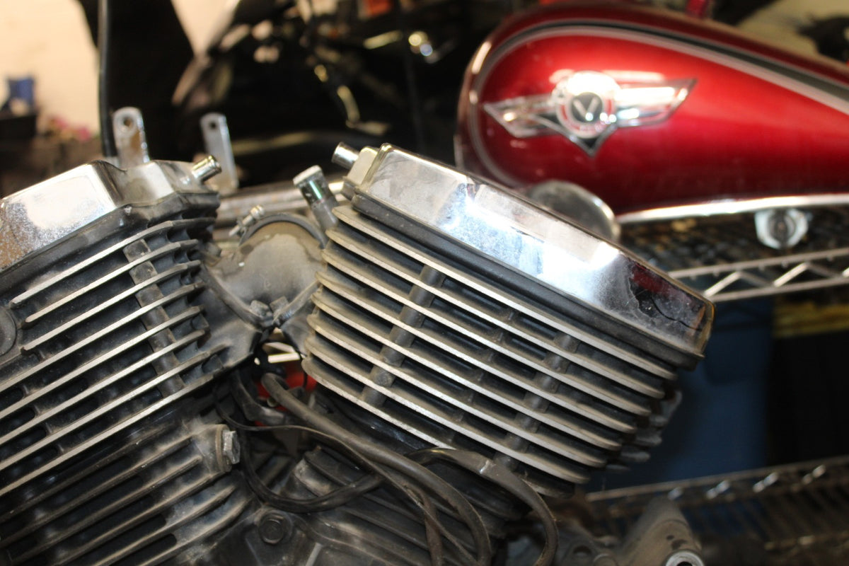 02 KAWASAKI VULCAN 800 VN800B CLASSIC ENGINE MOTOR BB862