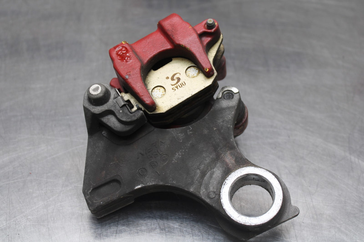 03-05 YAMAHA YZF R6  REAR BACK BRAKE CALIPER W MOUNT BRACKET BB793
