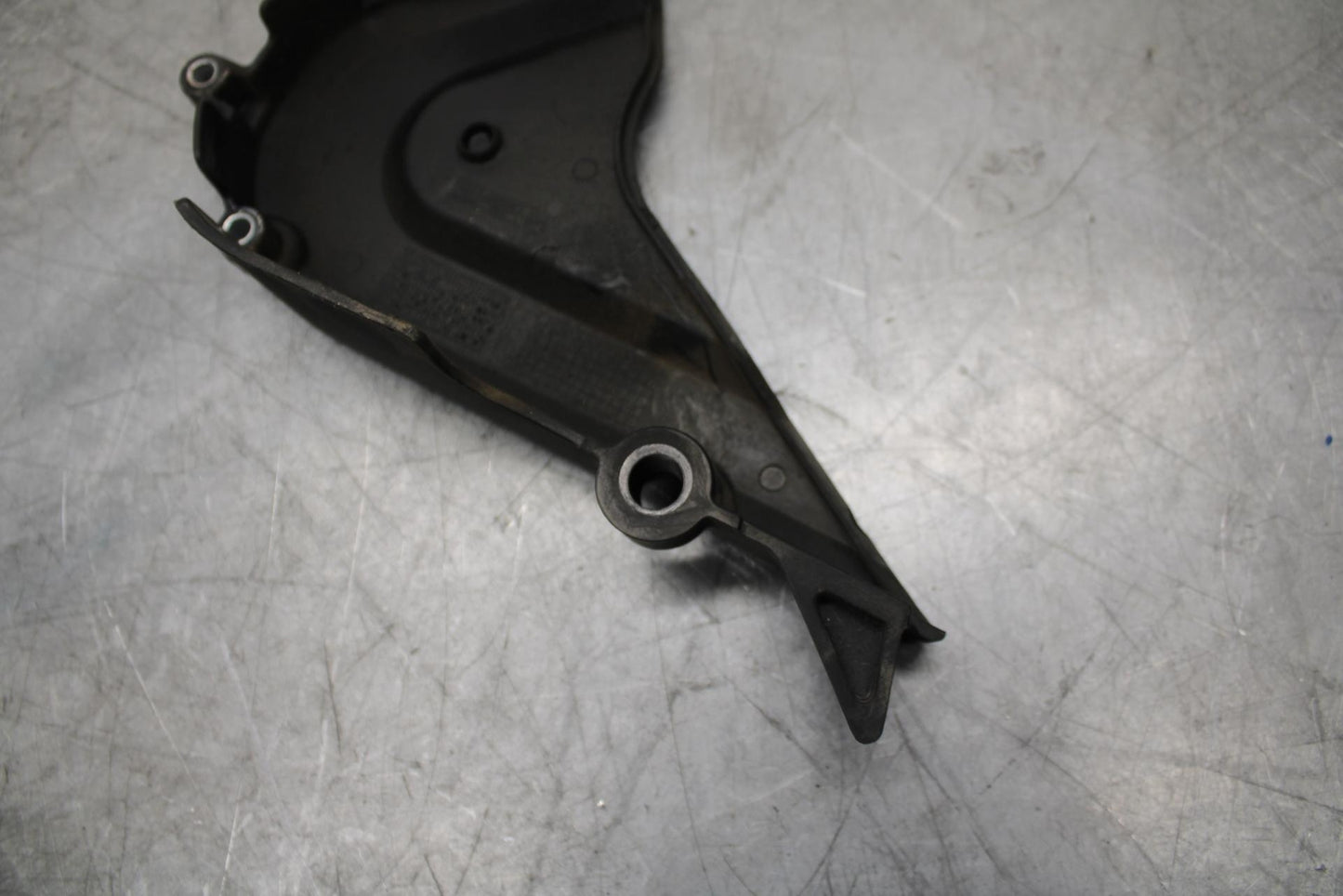 21 HUSQVARNA VITPILEN 401 ENGINE SPROCKET COVER BB467