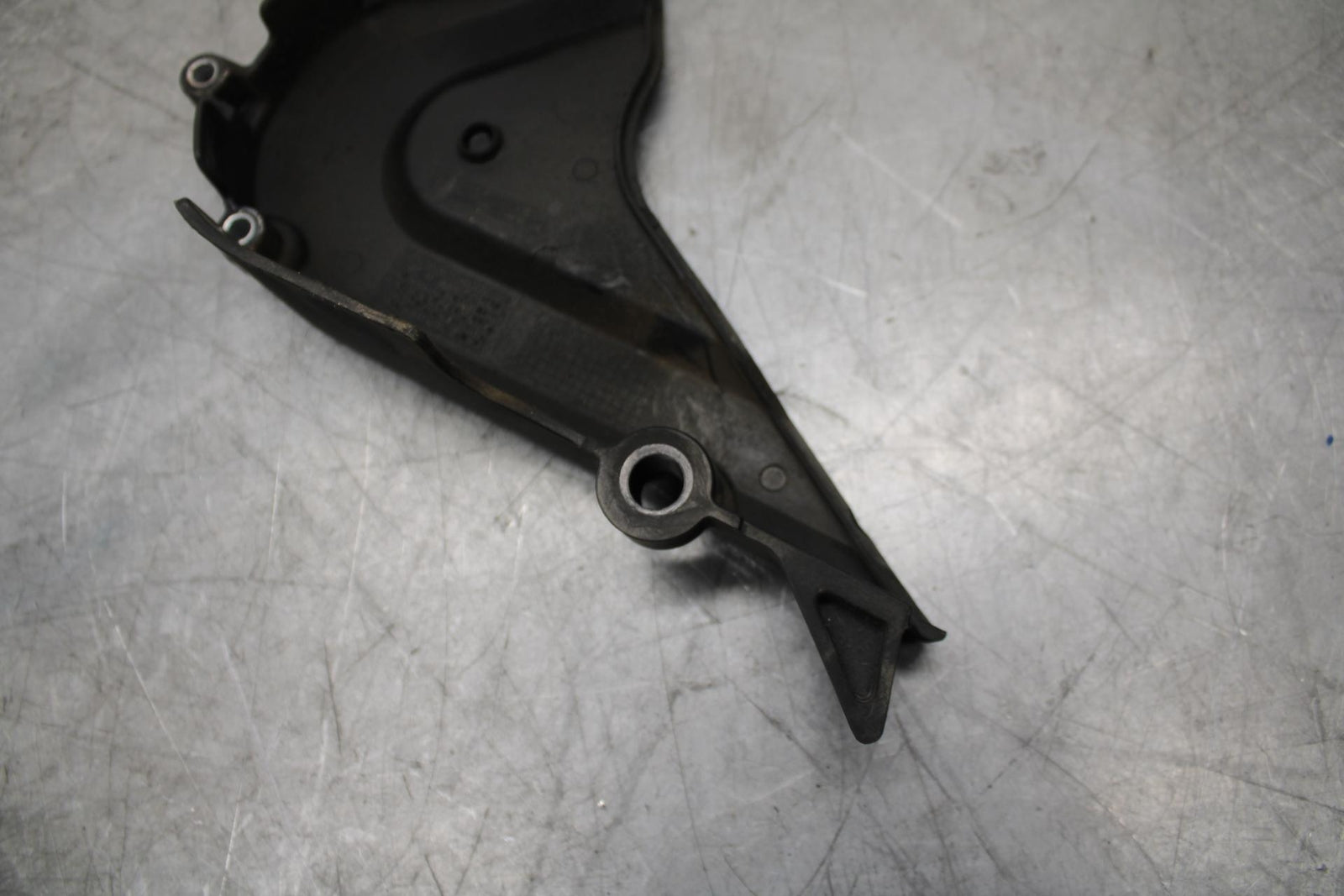21 HUSQVARNA VITPILEN 401 ENGINE SPROCKET COVER BB467