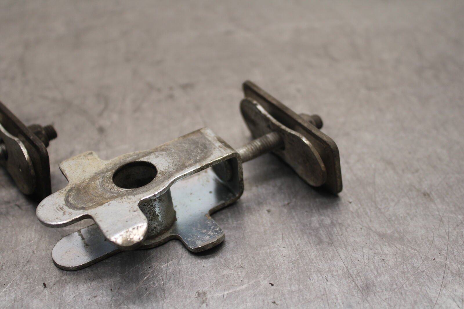 04-05 SUZUKI KATANA 750 GSX750F CHAIN TENSIONER ADJUSTMENT BRACKETS  BB110 