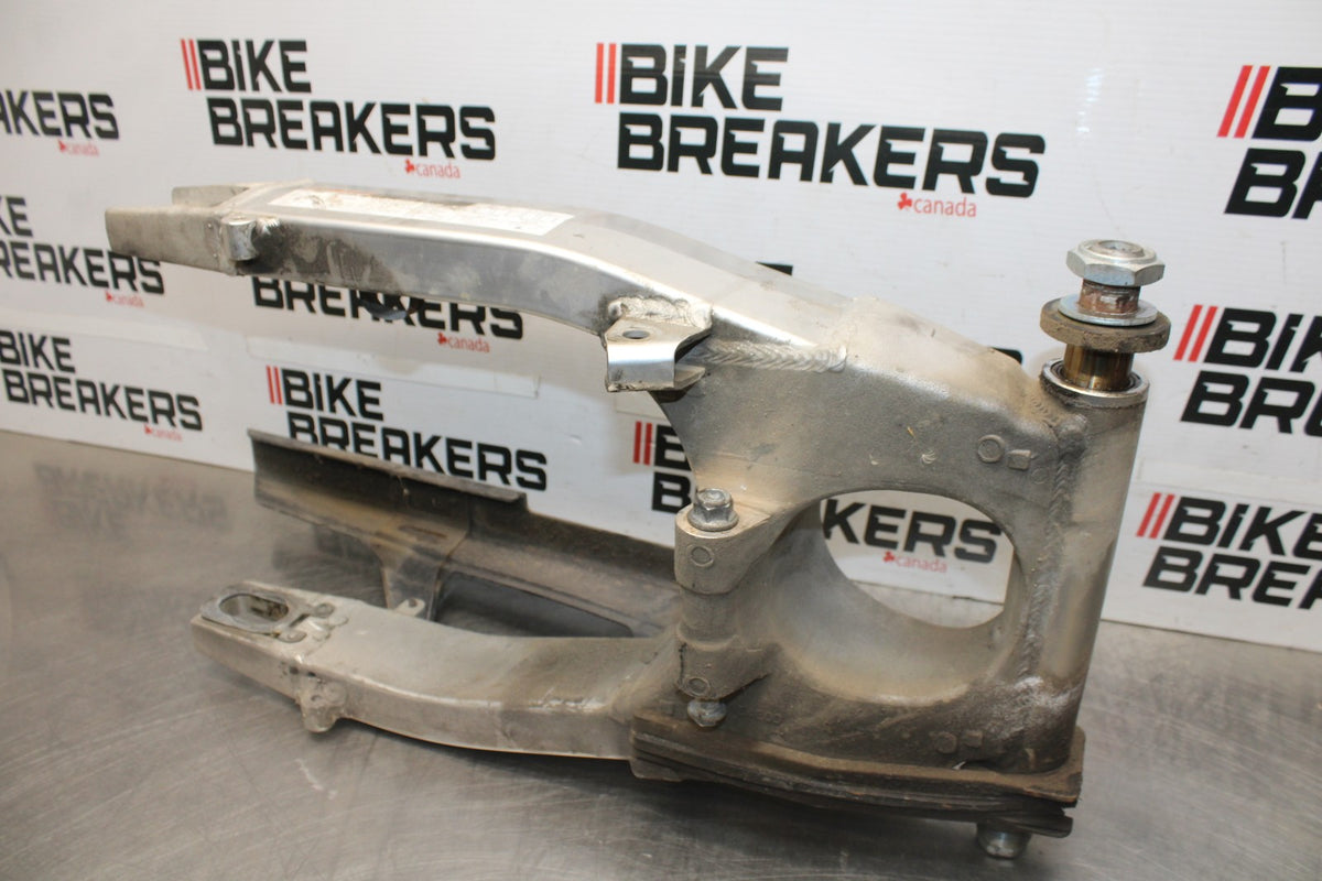 97-00 SUZUKI GSXR600 SRAD REAR SWINGARM BACK SUSPENSION SWING ARM BB921