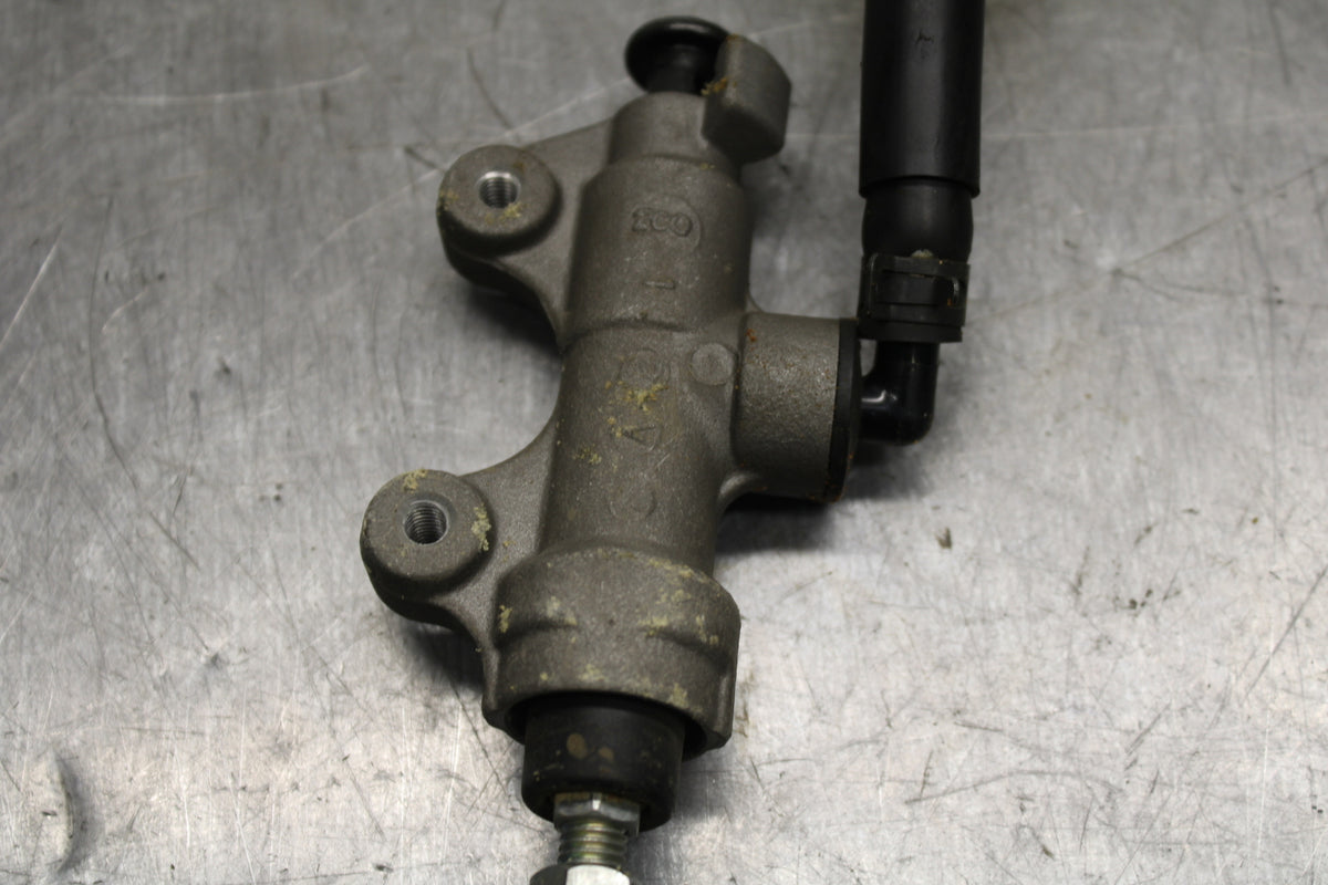 08-16 YAMAHA YZF R6 REAR BACK BRAKE MASTER CYLINDER W RESERVOIR BB127